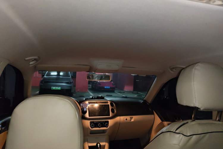Used Volkswagen Tiguan 2013 1.8TSI Automatic Two-Wheel Drive Trend Edition Headliner