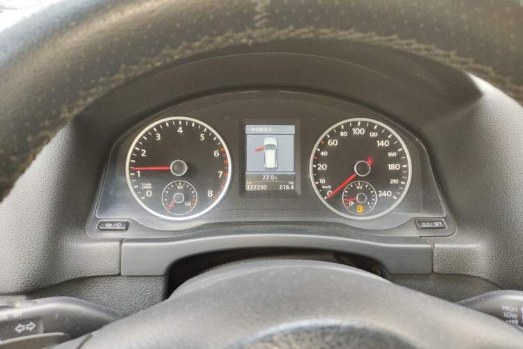 Used Volkswagen Tiguan 2013 2.0 TSI Automatic All-Wheel-Drive Flagship Edition Instrument Cluster