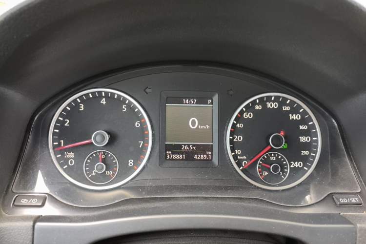 Used Volkswagen Tiguan 2013 1.8 TSI Automatic All-Wheel Drive Luxury Model Instrument Cluster