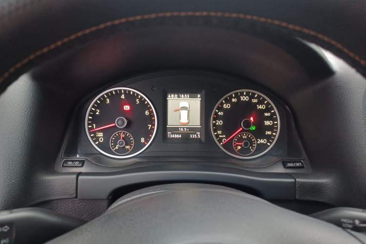 Used Volkswagen Tiguan 2013 2.0 TSI Automatic All-Wheel-Drive Flagship Edition Instrument Cluster