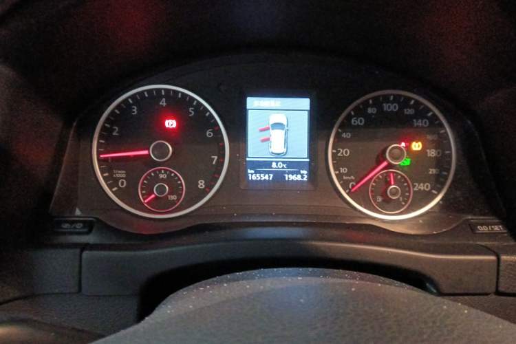 Used Volkswagen Tiguan 2013 2.0 TSI Automatic All-Wheel Drive Luxury Edition Instrument Cluster