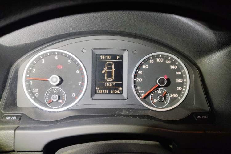 Used Volkswagen Tiguan 2013 1.8TSI Automatic Two-Wheel Drive Trend Edition Instrument Cluster