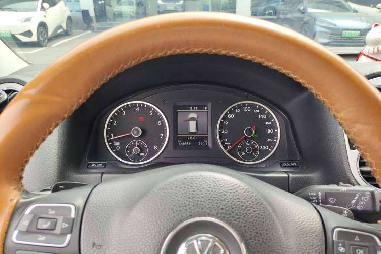 Used Volkswagen Tiguan 2013 2.0 TSI Automatic All-Wheel Drive Luxury Edition Instrument Cluster