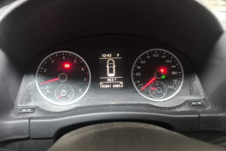 Used Volkswagen Tiguan 2013 1.8TSI Automatic Two-Wheel Drive Trend Edition Instrument Cluster