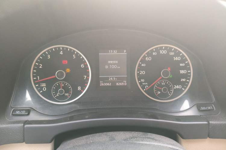 Used Volkswagen Tiguan 2013 1.8 TSI Automatic All-Wheel Drive Luxury Model Instrument Cluster