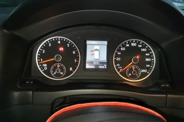 Used Volkswagen Tiguan 2013 2.0 TSI Automatic All-Wheel Drive Luxury Edition Instrument Cluster