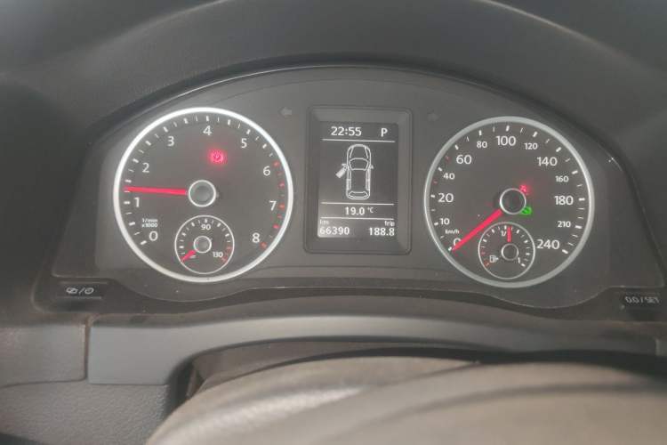 Used Volkswagen Tiguan 2013 1.8 TSI Automatic Two-Wheel Drive Comfort Edition Instrument Cluster