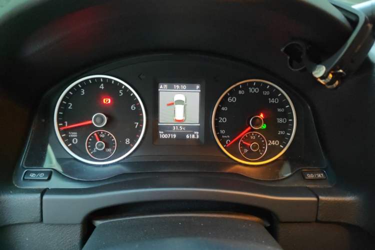 Used Volkswagen Tiguan 2013 1.8TSI Automatic Two-Wheel Drive Luxury Model Instrument Cluster