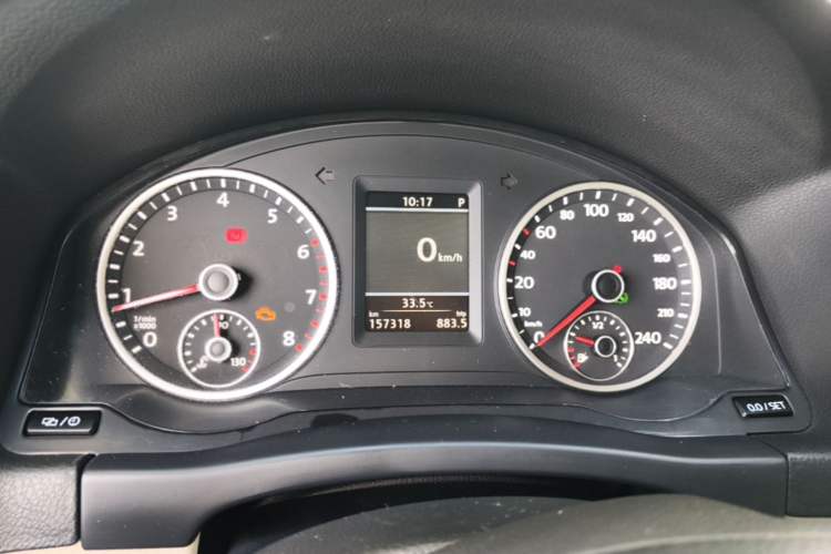 Used Volkswagen Tiguan 2013 1.8 TSI Automatic All-Wheel Drive Luxury Model Instrument Cluster