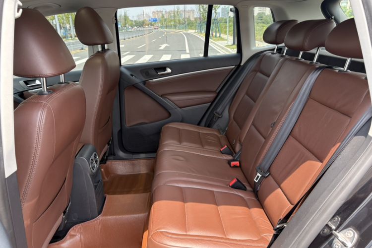 Used Volkswagen Tiguan 2013 1.8TSI Automatic Two-Wheel Drive Luxury Model Interior 3