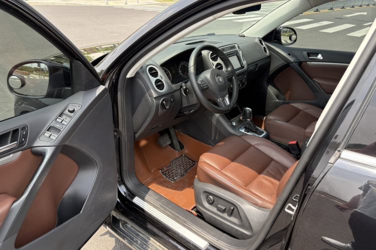 Used Volkswagen Tiguan 2013 1.8TSI Automatic Two-Wheel Drive Luxury Model Interior 4