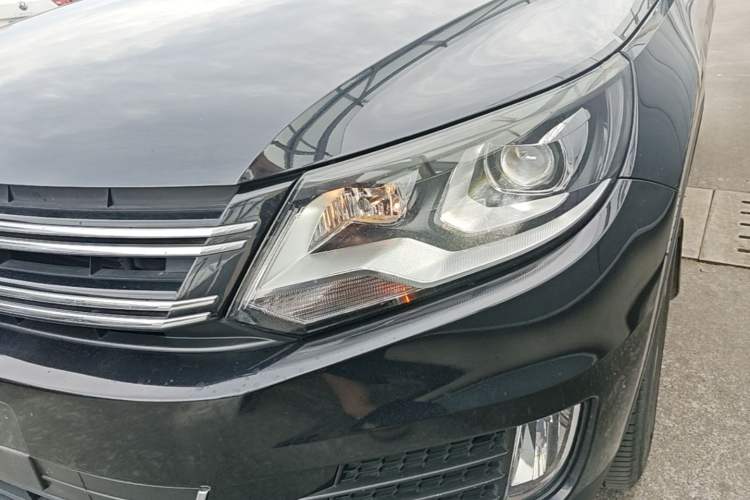 Used Volkswagen Tiguan 2013 1.8 TSI Automatic Two-Wheel Drive Comfort Edition Left Front Headlight