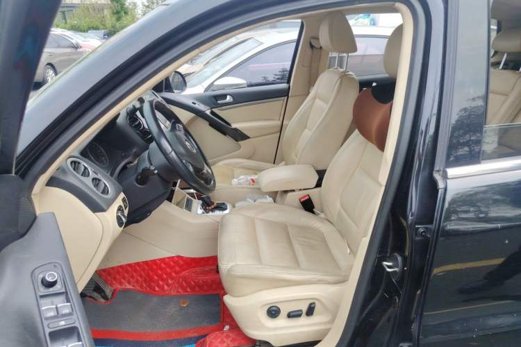 Used Volkswagen Tiguan 2013 1.8TSI Automatic All-Wheel-Drive Comfort Edition Left Front Seat