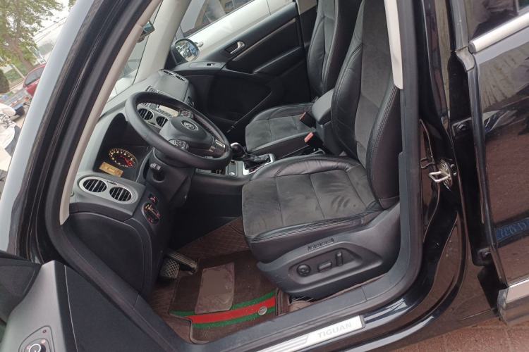 Used Volkswagen Tiguan 2013 2.0 TSI Automatic All-Wheel-Drive Flagship Edition Left Front Seat