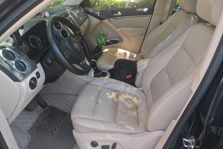 Used Volkswagen Tiguan 2013 2.0 TSI Automatic All-Wheel Drive Luxury Edition Left Front Seat