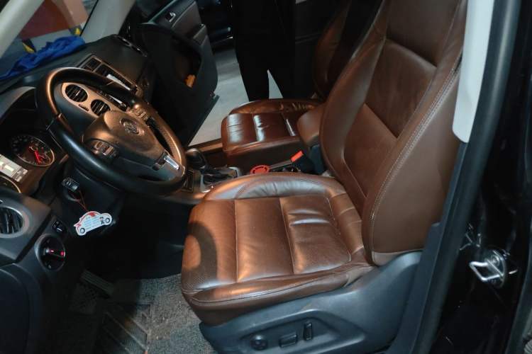 Used Volkswagen Tiguan 2013 1.8 TSI Automatic All-Wheel Drive Luxury Model Left Front Seat