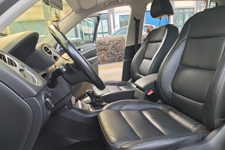 Used Volkswagen Tiguan 2013 1.8 TSI Automatic All-Wheel Drive Luxury Model Left Front Seat