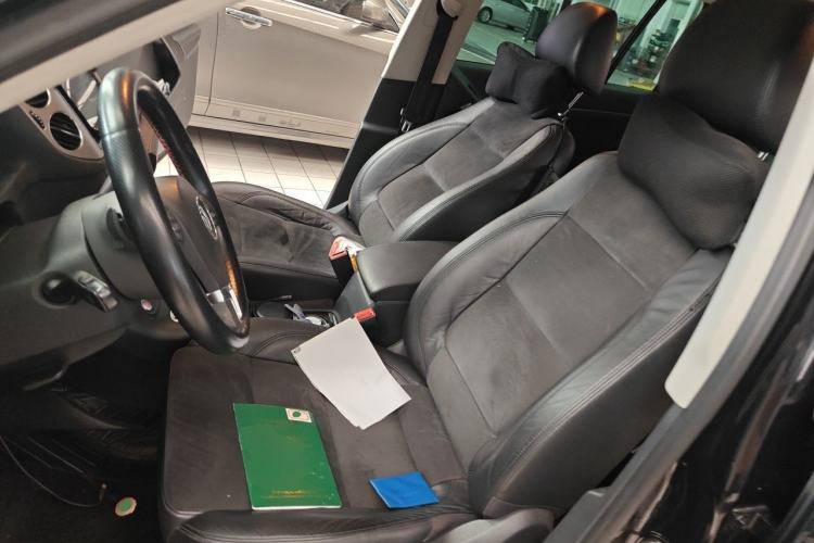 Used Volkswagen Tiguan 2013 2.0 TSI Automatic All-Wheel-Drive Flagship Edition Left Front Seat