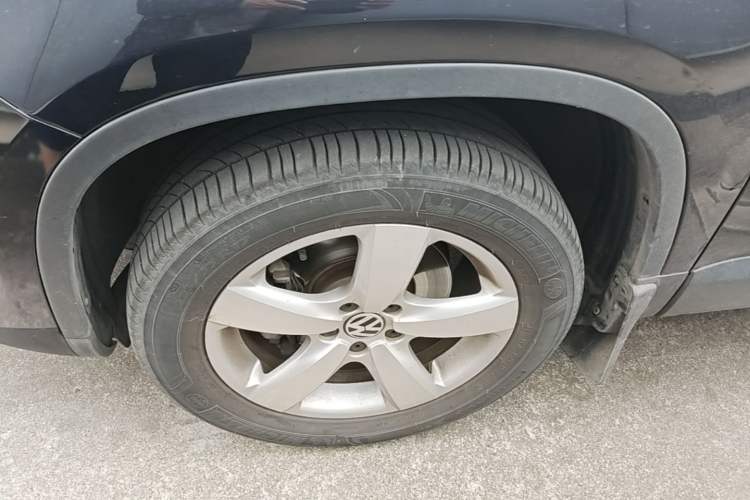 Used Volkswagen Tiguan 2013 1.8 TSI Automatic Two-Wheel Drive Comfort Edition Left Front Wheel Hub