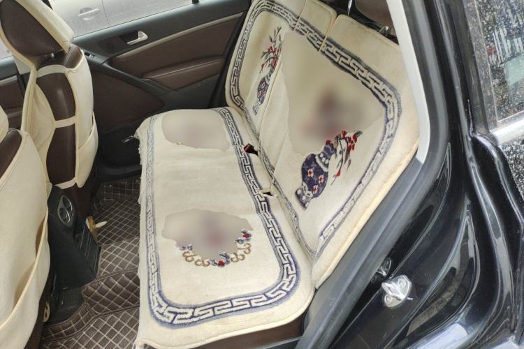Used Volkswagen Tiguan 2013 2.0 TSI Automatic All-Wheel-Drive Flagship Edition Left Rear Seat