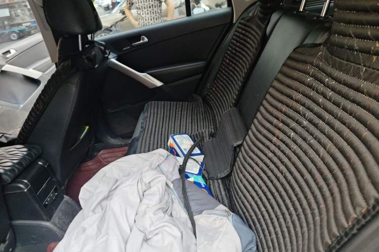 Used Volkswagen Tiguan 2013 1.8TSI Automatic Two-Wheel Drive Trend Edition Left Rear Seat