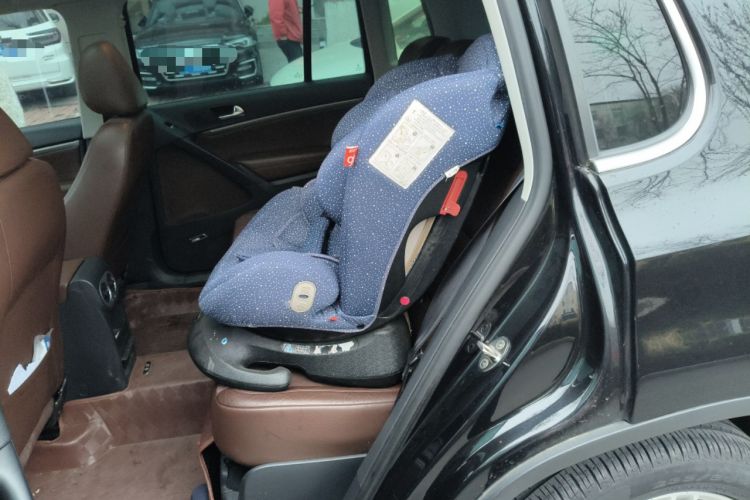 Used Volkswagen Tiguan 2013 2.0 TSI Automatic All-Wheel-Drive Flagship Edition Left Rear Seat