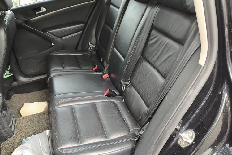 Used Volkswagen Tiguan 2013 1.8 TSI Automatic All-Wheel Drive Luxury Model Left Rear Seat