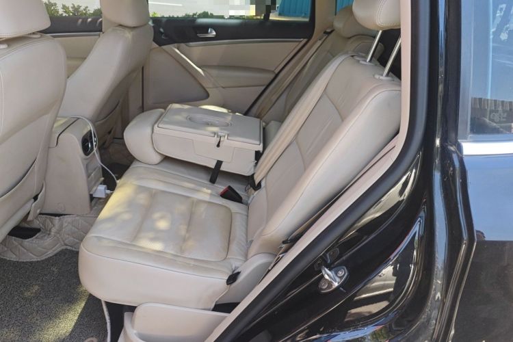 Used Volkswagen Tiguan 2013 2.0 TSI Automatic All-Wheel Drive Luxury Edition Left Rear Seat