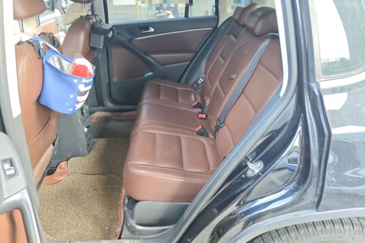 Used Volkswagen Tiguan 2013 1.8 TSI Automatic All-Wheel Drive Luxury Model Left Rear Seat