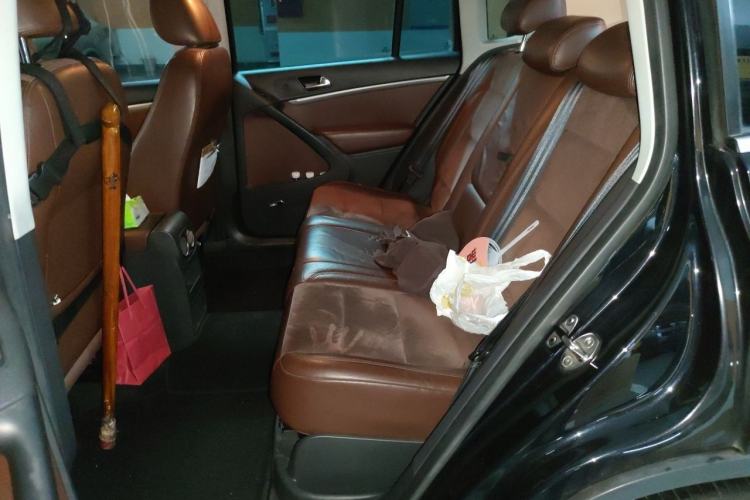 Used Volkswagen Tiguan 2013 2.0 TSI Automatic All-Wheel-Drive Flagship Edition Left Rear Seat