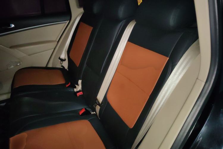 Used Volkswagen Tiguan 2013 1.8 TSI Automatic All-Wheel Drive Luxury Model Left Rear Seat