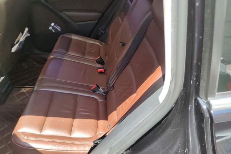 Used Volkswagen Tiguan 2013 1.8 TSI Automatic All-Wheel Drive Luxury Model Left Rear Seat