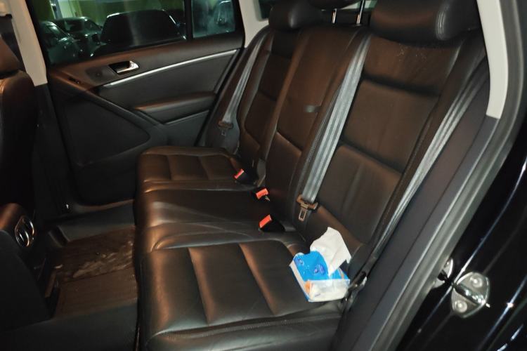Used Volkswagen Tiguan 2013 2.0 TSI Automatic All-Wheel Drive Luxury Edition Left Rear Seat