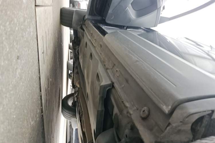 Used Volkswagen Tiguan 2013 1.8 TSI Automatic Two-Wheel Drive Comfort Edition Left Side Sill