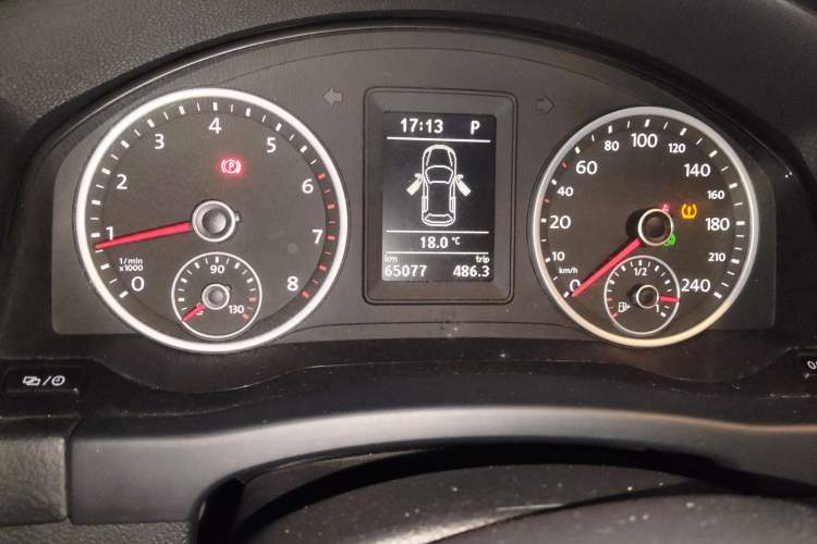 Used Volkswagen Tiguan 2013 1.8TSI Automatic All-Wheel-Drive Comfort Edition Odometer Close Up