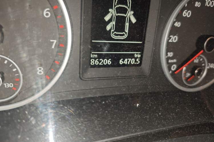 Used Volkswagen Tiguan 2013 1.8TSI Automatic Two-Wheel Drive Trend Edition Odometer Close Up