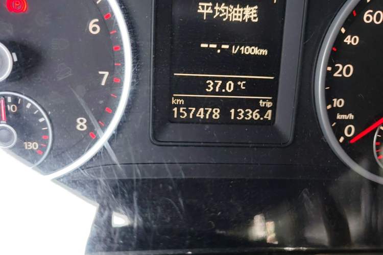 Used Volkswagen Tiguan 2013 1.8TSI Automatic Two-Wheel Drive Trend Edition Odometer Close Up