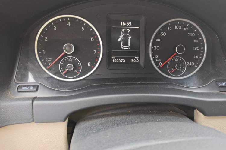 Used Volkswagen Tiguan 2013 1.8 TSI Automatic Two-Wheel Drive Comfort Edition Odometer Close Up