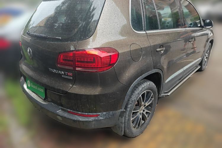 Used Volkswagen Tiguan 2013 1.8 TSI Automatic All-Wheel Drive Luxury Model Rear Left 45 Deg