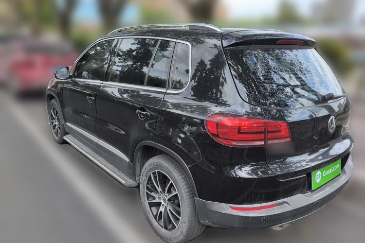 Used Volkswagen Tiguan 2013 1.8 TSI Automatic All-Wheel Drive Luxury Model Rear Left 45 Deg