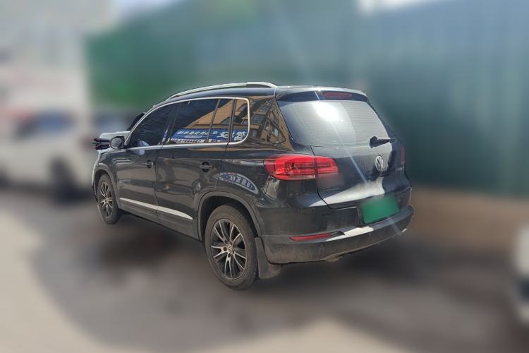 Used Volkswagen Tiguan 2013 1.8 TSI Automatic All-Wheel Drive Luxury Model Rear Left 45 Deg