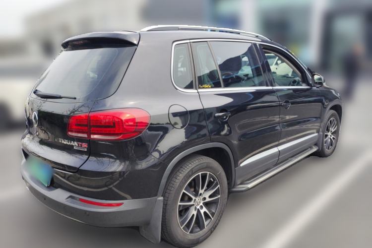 Used Volkswagen Tiguan 2013 2.0 TSI Automatic All-Wheel Drive Luxury Edition Rear Right 45 Deg