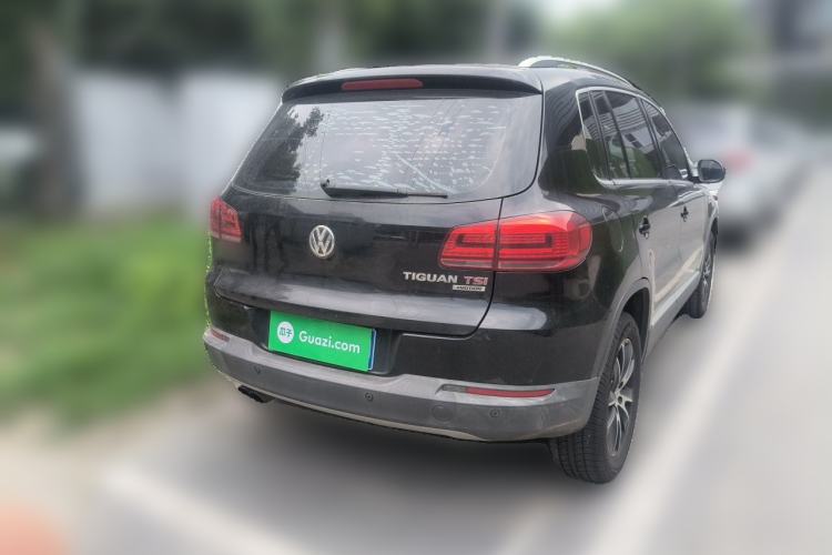 Used Volkswagen Tiguan 2013 2.0 TSI Automatic All-Wheel Drive Luxury Edition Rear Right 45 Deg