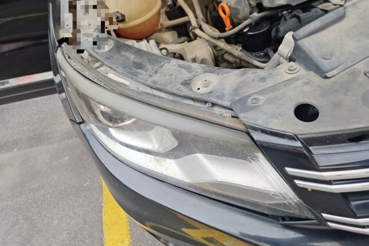 Used Volkswagen Tiguan 2013 1.8TSI Automatic Two-Wheel Drive Trend Edition Right Front Headlight