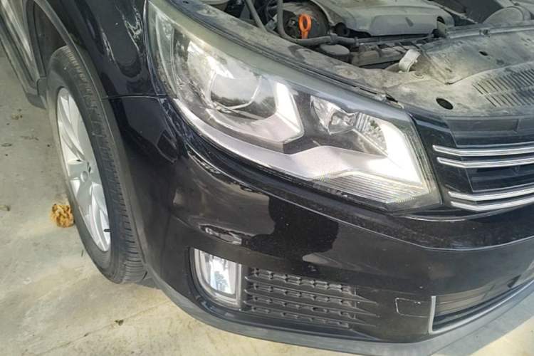 Used Volkswagen Tiguan 2013 1.8 TSI Automatic Two-Wheel Drive Comfort Edition Right Front Headlight