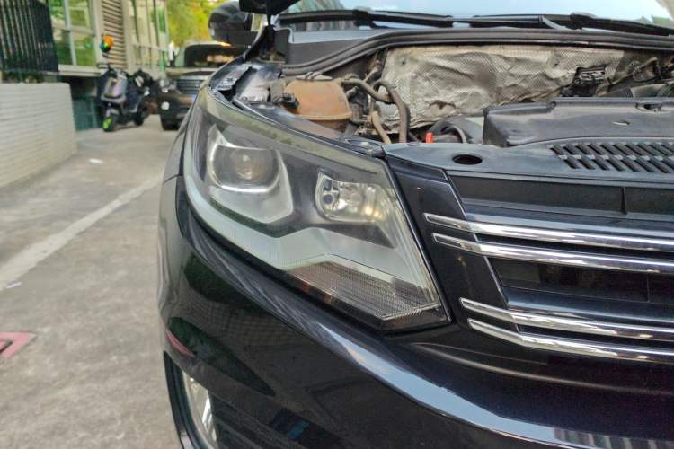 Used Volkswagen Tiguan 2013 1.8TSI Automatic Two-Wheel Drive Luxury Model Right Front Headlight