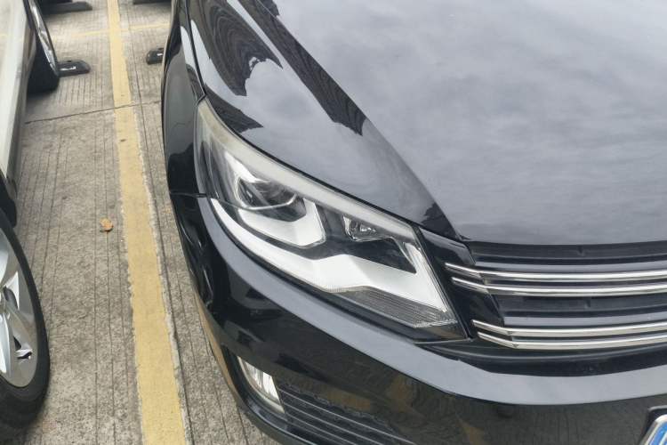 Used Volkswagen Tiguan 2013 1.8TSI Automatic Two-Wheel Drive Luxury Model Right Front Headlight