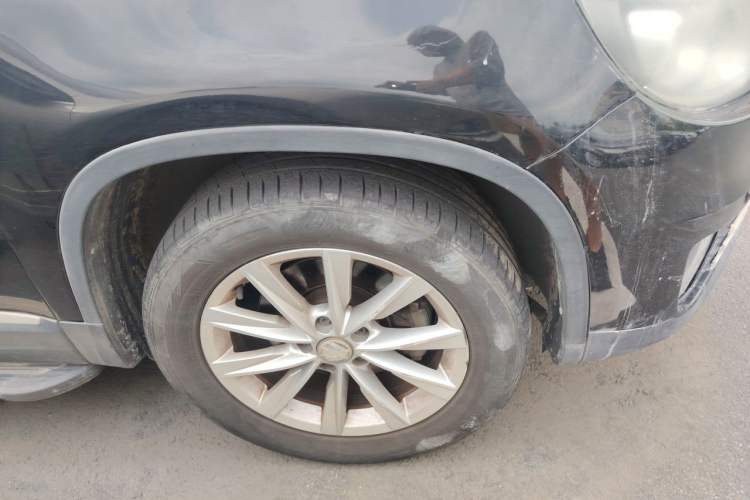 Used Volkswagen Tiguan 2013 1.8TSI Automatic All-Wheel-Drive Comfort Edition Right Front Wheel Hub