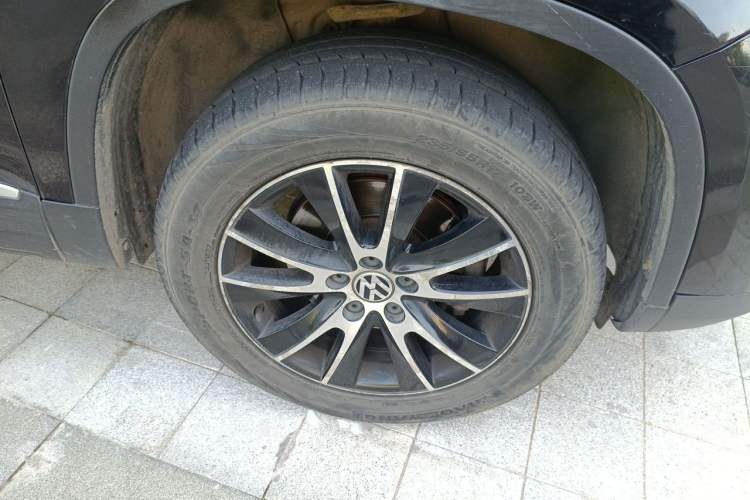 Used Volkswagen Tiguan 2013 1.8TSI Automatic Two-Wheel Drive Luxury Model Right Front Wheel Hub
