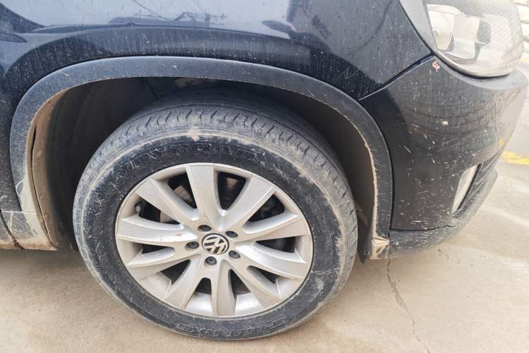 Used Volkswagen Tiguan 2013 1.8TSI Automatic Two-Wheel Drive Luxury Model Right Front Wheel Hub